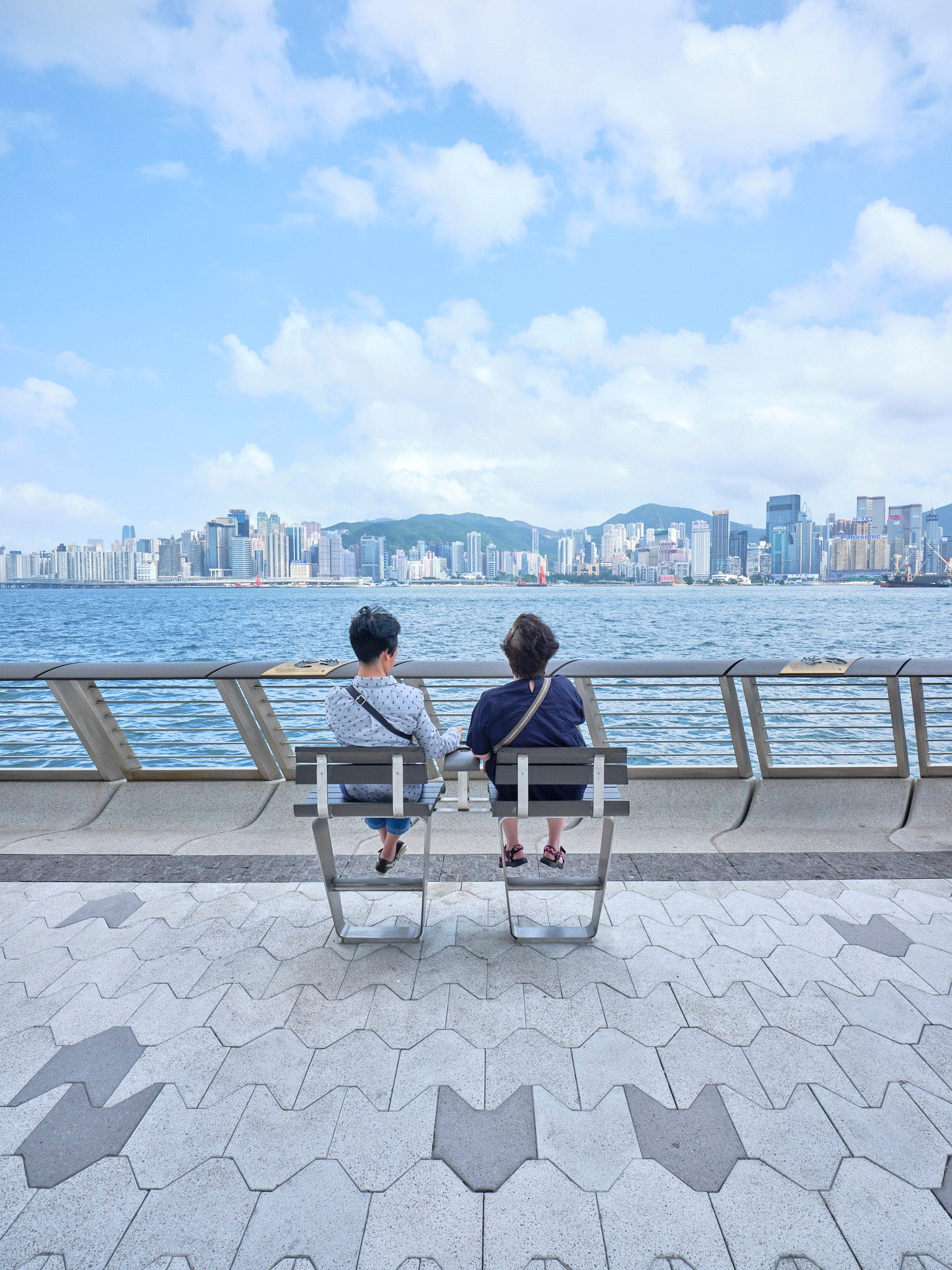 Hong Kong / Victoria Bay Chat